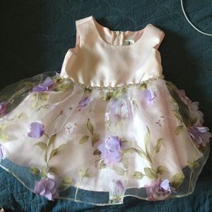 Dresses for girl 3-6monts used only once is as new